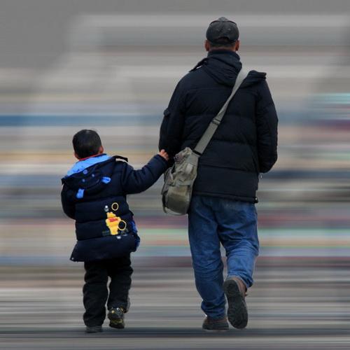养了十年的孩子非亲生?苏州一男子亲子鉴定后的“救赎”与“放手”